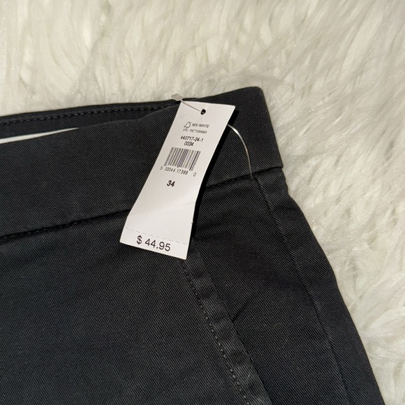 NWT men’s Gap shorts - Picture 4 of 5